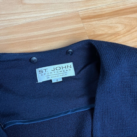ST JOHN Vintage Signature Knit Navy Jacket with removable white collar size 2 - Picture 9 of 9
